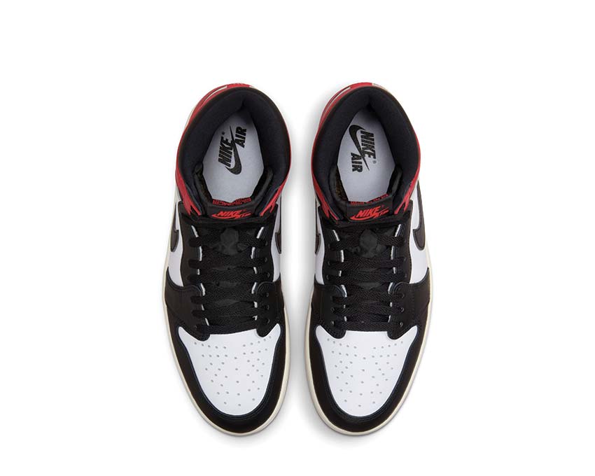 Jordan 1 | Retro High OG "Black Toe"